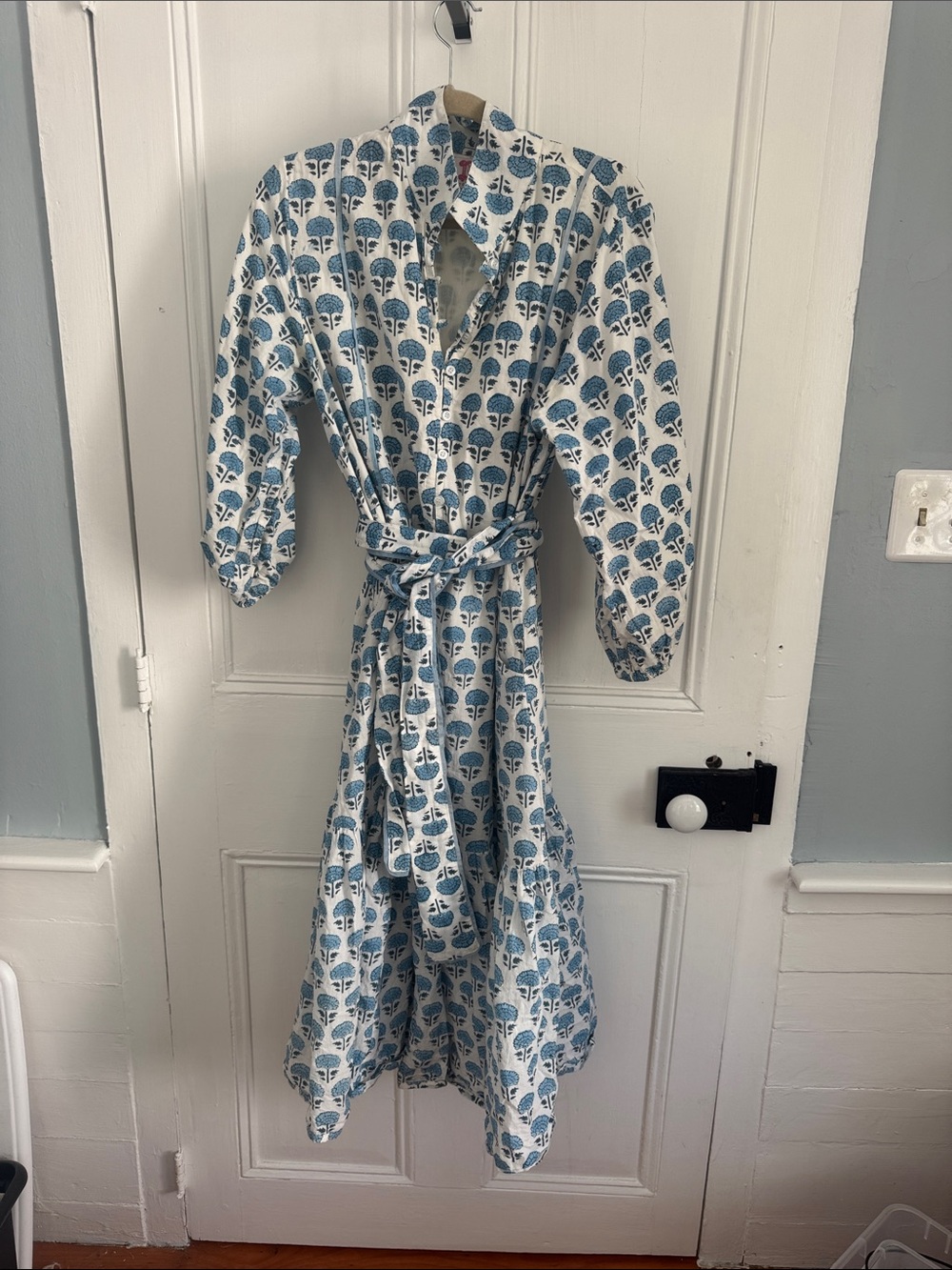 Victoria Dunn women’s large/extra large blue white block print maxi dress
